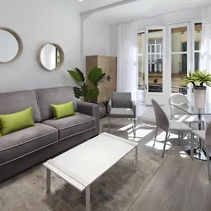 bonito-apartamento-en-centro-histrico-de-mlaga.1costadelsol.com/